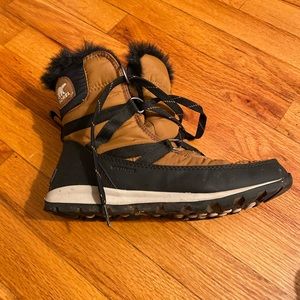 Sorel Women’s Whitney short lace boot